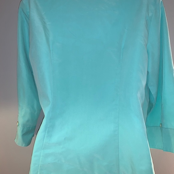 Liz Claiborne Button Down Shirt. - Picture 4 of 7